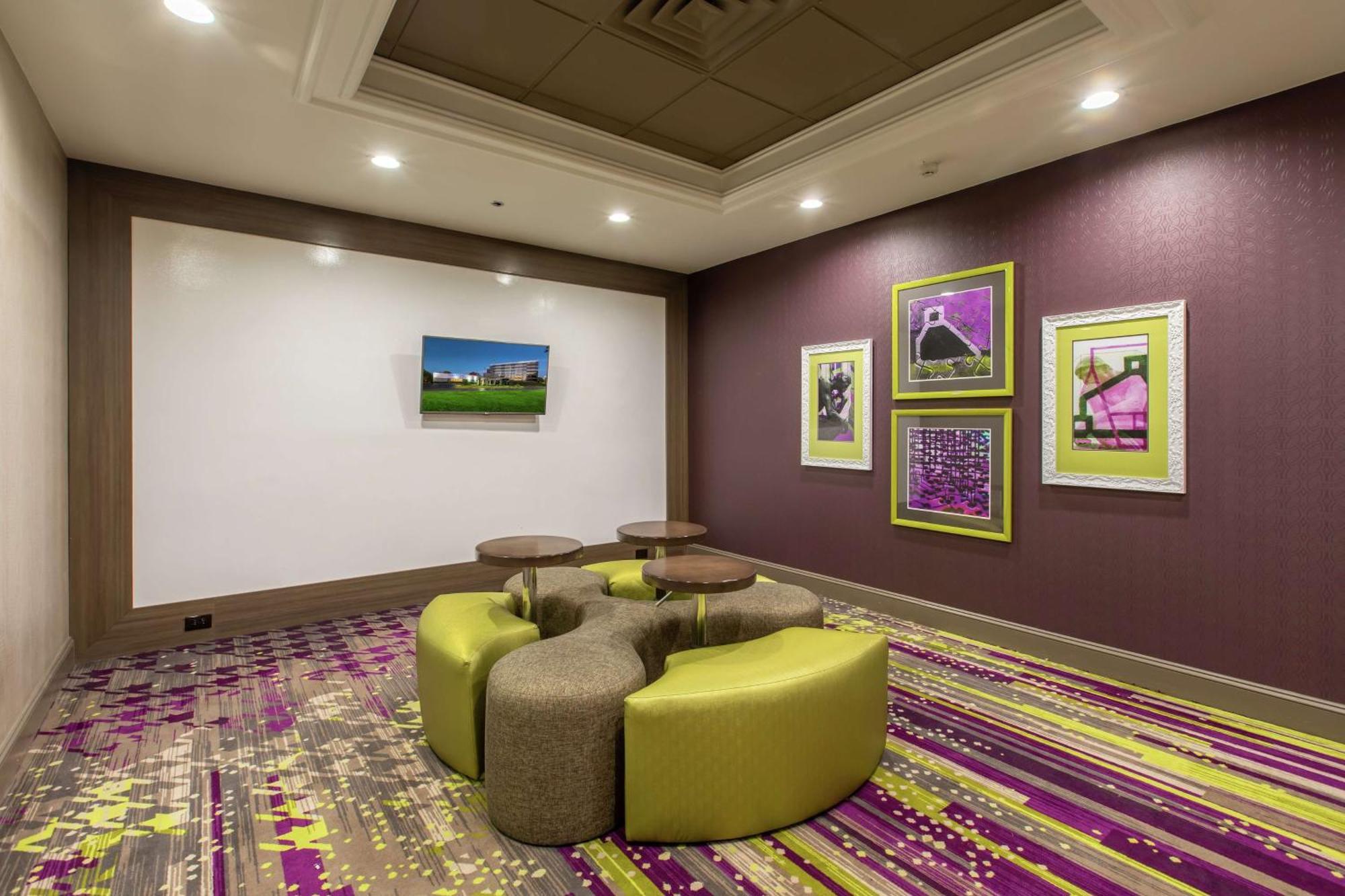 Doubletree By Hilton Winston Salem - University, Nc מראה חיצוני תמונה