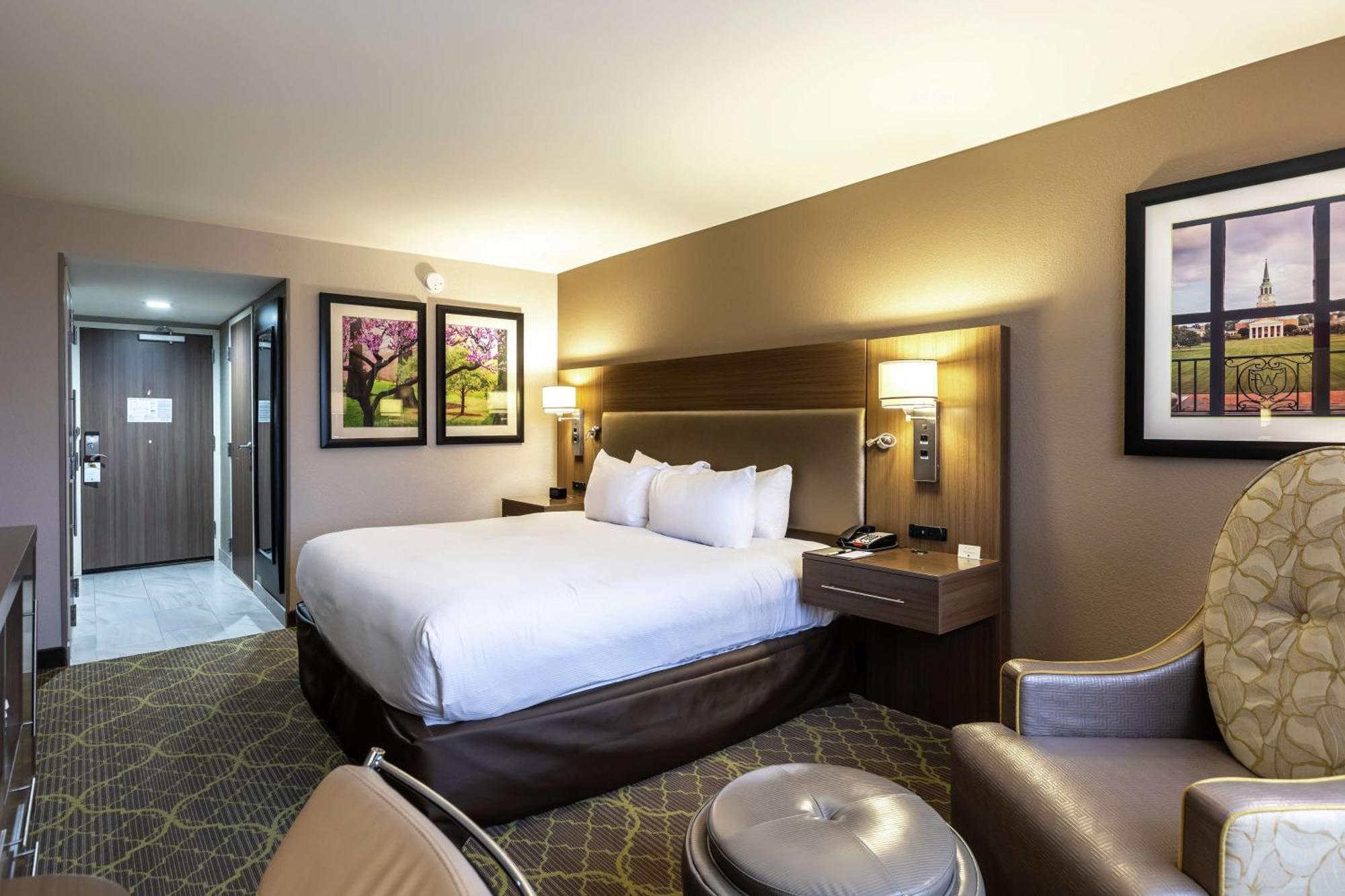 Doubletree By Hilton Winston Salem - University, Nc מראה חיצוני תמונה