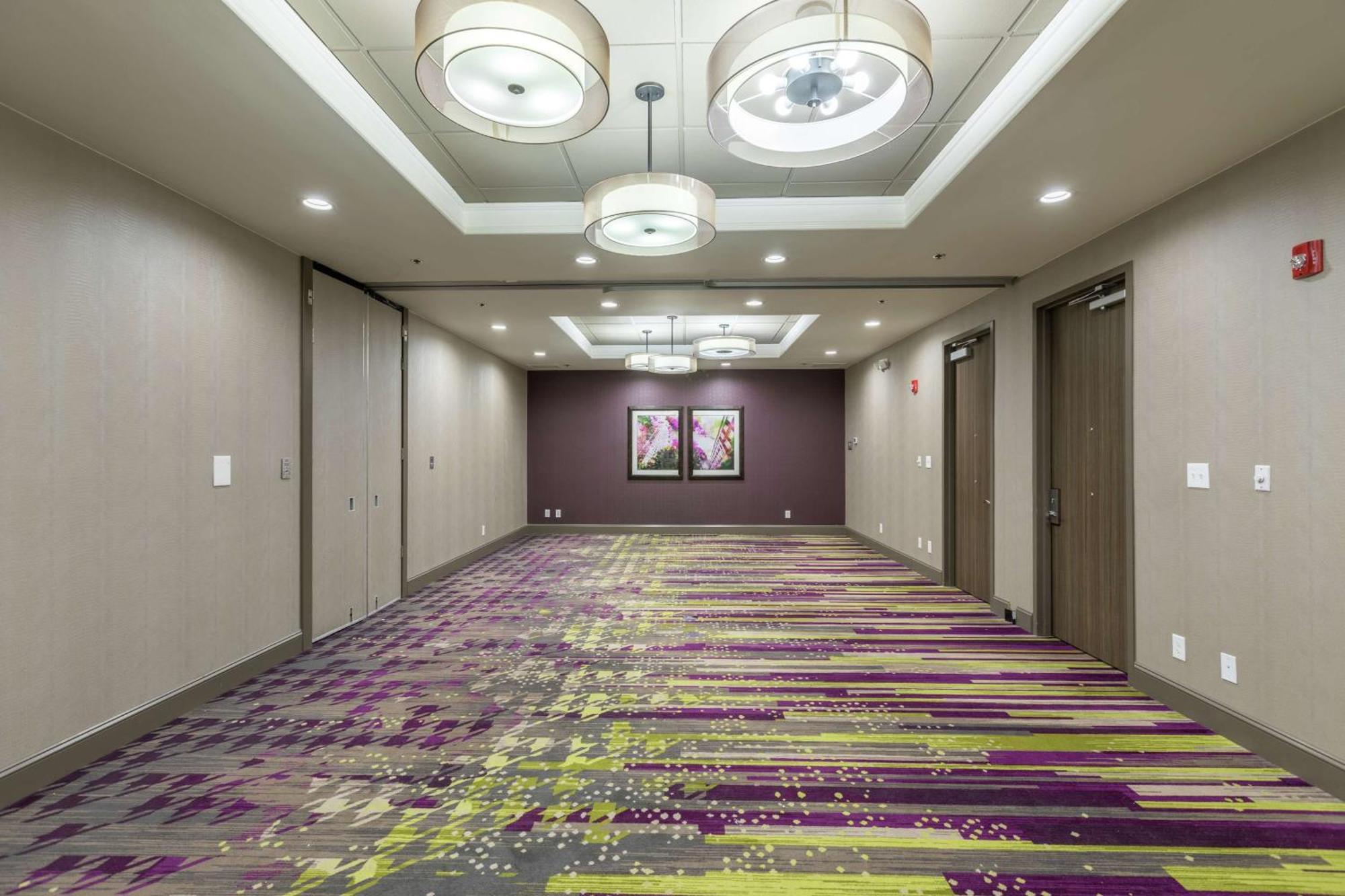 Doubletree By Hilton Winston Salem - University, Nc מראה חיצוני תמונה