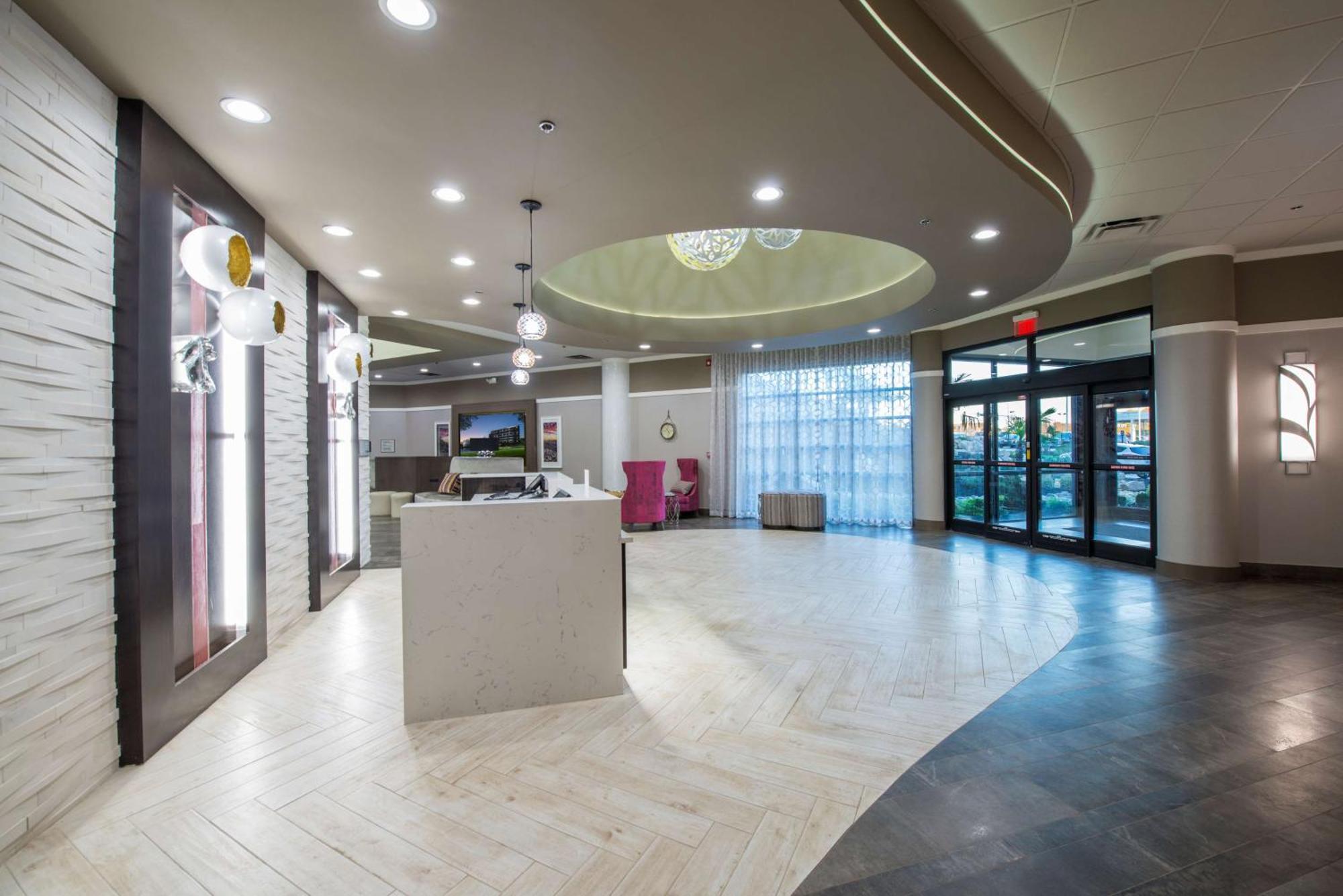 Doubletree By Hilton Winston Salem - University, Nc מראה חיצוני תמונה