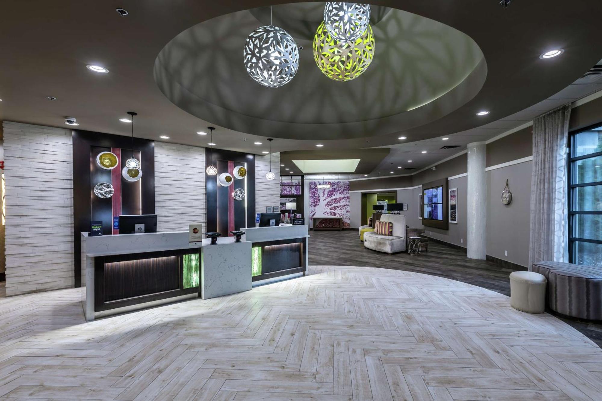 Doubletree By Hilton Winston Salem - University, Nc מראה חיצוני תמונה