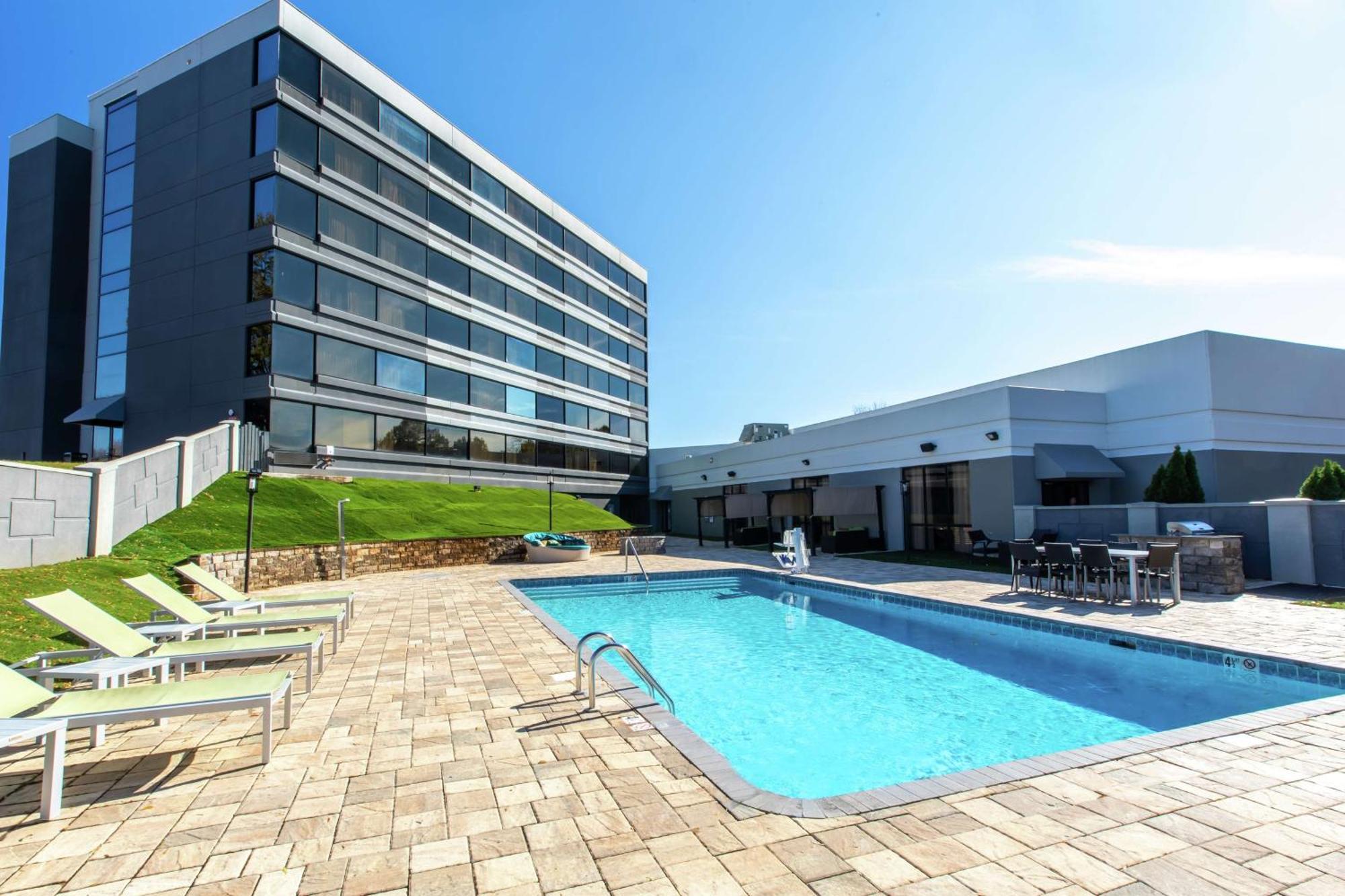 Doubletree By Hilton Winston Salem - University, Nc מראה חיצוני תמונה