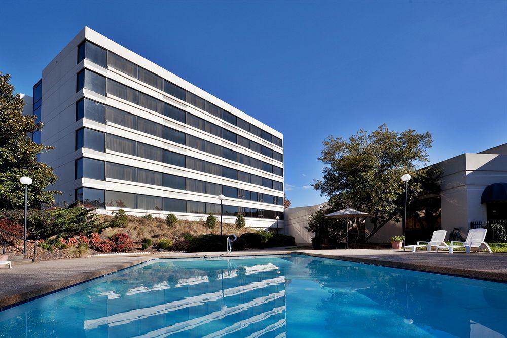 Doubletree By Hilton Winston Salem - University, Nc מראה חיצוני תמונה
