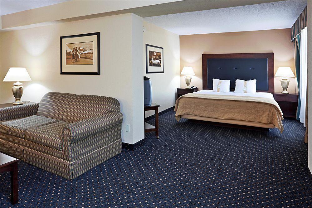Doubletree By Hilton Winston Salem - University, Nc חדר תמונה