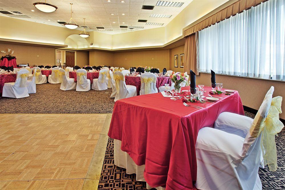 Doubletree By Hilton Winston Salem - University, Nc מסעדה תמונה