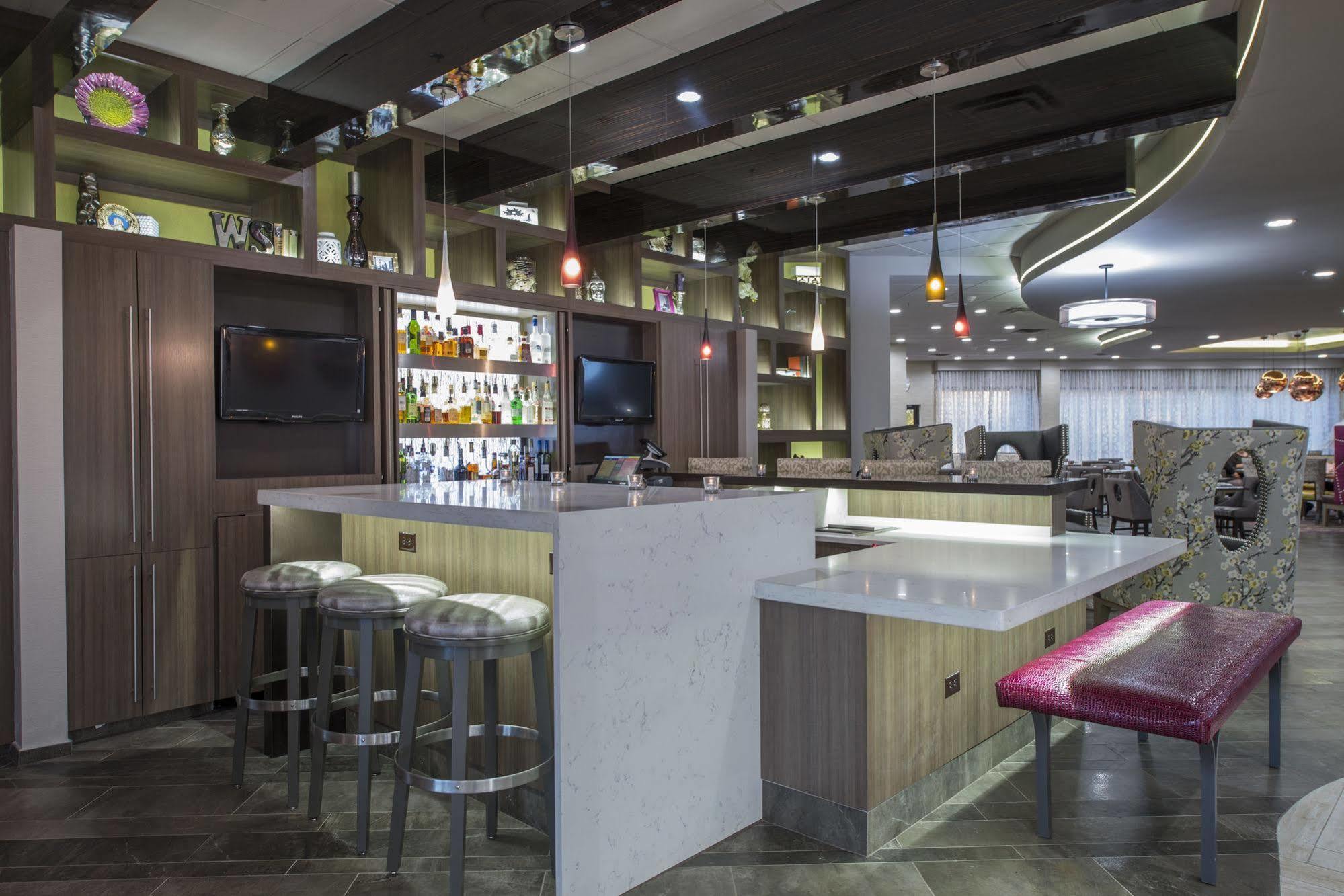 Doubletree By Hilton Winston Salem - University, Nc מראה חיצוני תמונה